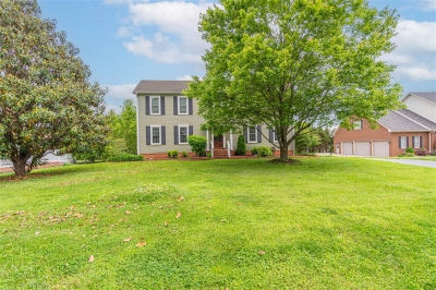 687 Bentwurth Drive, Bowling Green, KY 