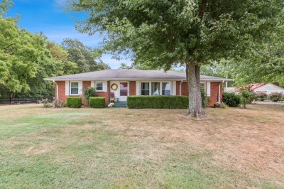 571 Jackson Road, Portland, TN