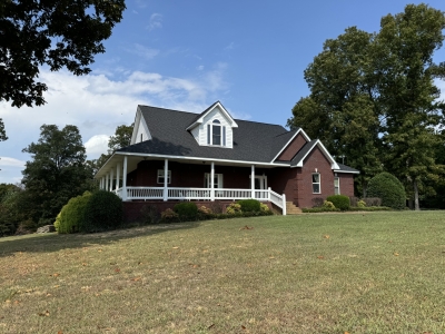 1709 Holland Road, Lafayette, TN