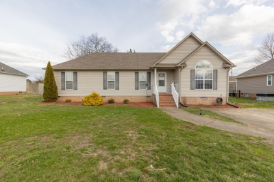 1939 Farmington Court, Columbia, TN