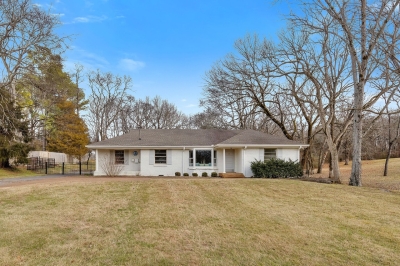 836 Brook Hollow Road, Nashville, TN