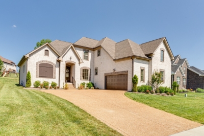 285 Crooked Creek Lane, Hendersonville, TN 