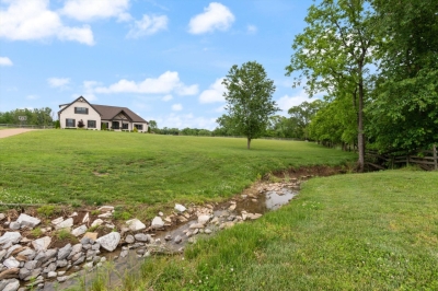 795 Douglas Bend Road, Gallatin, TN