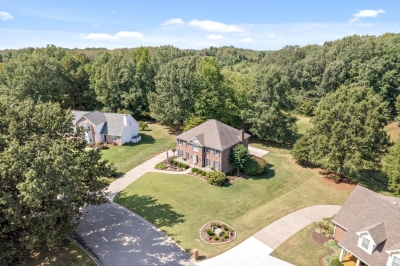 304 Longwood Court, Clarksville, TN 