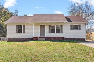 1533 Hugh Hunter Road, Oak Grove, KY 