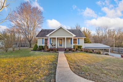 1027 Mulberry Street, Burns, TN