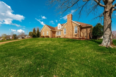 124 Governors Point Blvd, Hendersonville, TN