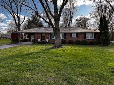 206 Edgewater Drive, Winchester, TN