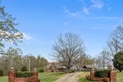 3470 Erin Road, Mc Ewen, TN