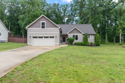 16 Hickory Lane, Dickson, TN