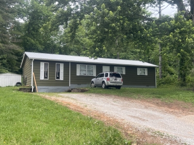 4413 S Creek Road, Cookeville, TN