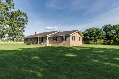 2051 Riddle Road, Manchester, TN 