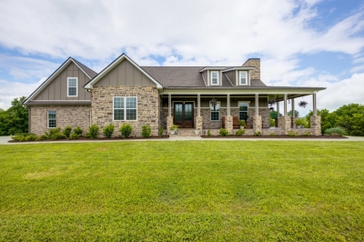 1139 Twin Oaks Lane, Greenbrier, TN