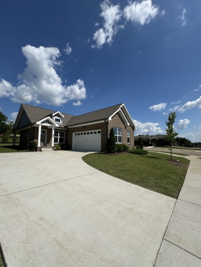 6400 Armstrong Drive, Hermitage, TN 