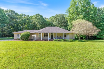 124 Friar Tuck Drive, Dickson, TN