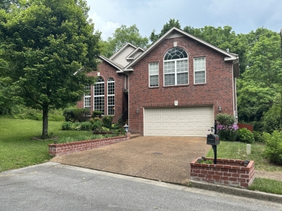 2132 Skyglen Trce, Antioch, TN