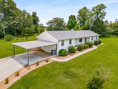 5349 New Cut Road, Greenbrier, TN