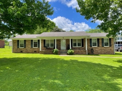 202 Lee Avenue, Woodbury, TN