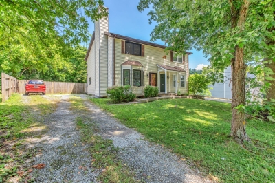 7808 Sawyer Brown Road, Nashville, TN