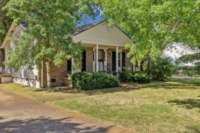 820 Harpeth Bend Drive, Nashville, TN