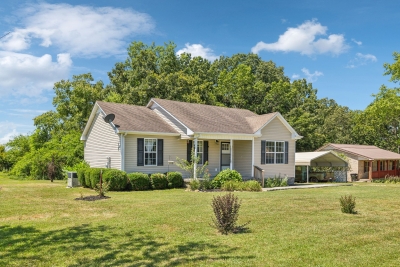 215 Hurst Road, Hohenwald, TN