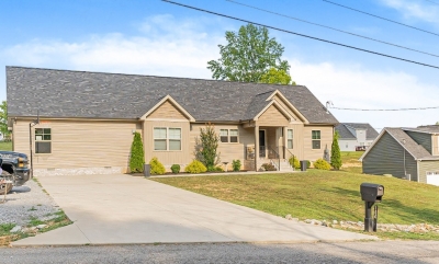 104 Laken Lane, Dickson, TN