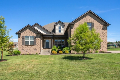 4000 Sheffield Lane, Greenbrier, TN