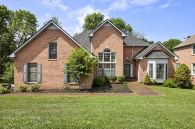 2004 Drakes Hill Court, Hendersonville, TN