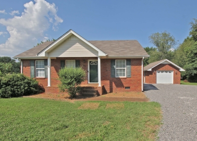 210 Derek Court, Portland, TN