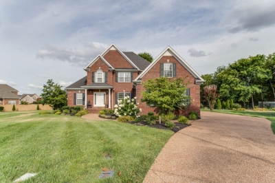 1427 Winterberry Drive, Murfreesboro, TN