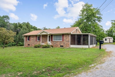 2463 Sparta Highway, Smithville, TN