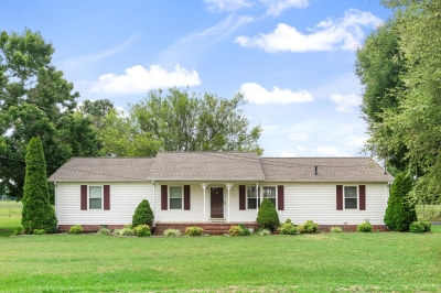 232 Hawkins Drive, Smithville, TN