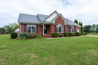 121 Monument Circle, Summertown, TN