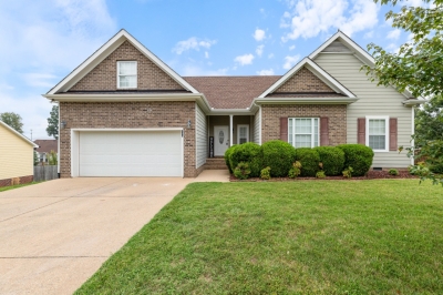 109 Saddle Creek Circle, Dickson, TN