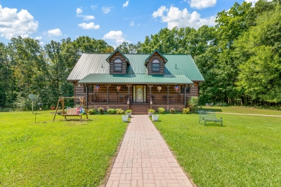 1860 Dry Hollow Road, Mc Ewen, TN