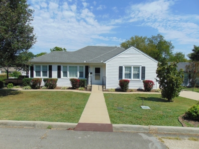 1020 W Cedar Street, Lewisburg, TN