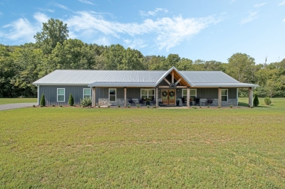 379 Mount Vernon Road, Bethpage, TN