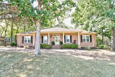 1743 Breckenridge Drive, Murfreesboro, TN