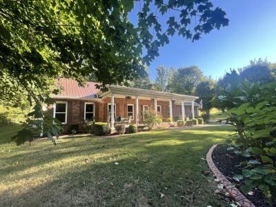 401 Lakeside Drive, Springfield, TN