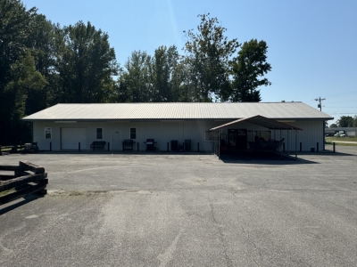 22180 East Main Street, Huntingdon, TN