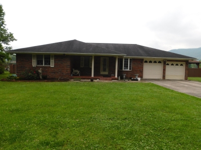 123 Twin Acres Road, Middlesboro, KY