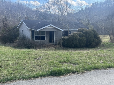 1651 Robinson Creek Road, Manchester, KY 