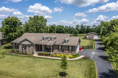 110 Colonial Drive, Versailles, KY 