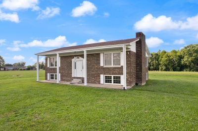 554 Old Hoppertown Rd. Road, Russell Springs, KY