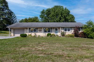 1642 Louisville Road, Harrodsburg, KY