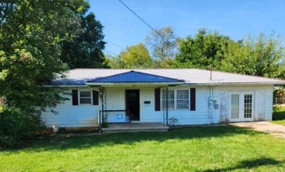 225 Fairview Avenue, Monticello, KY