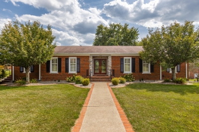 102 Dogwood Drive, Lancaster, KY