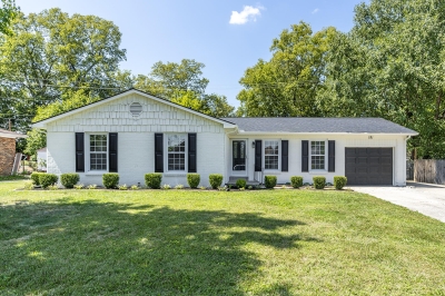 181 Paddock Drive, Versailles, KY