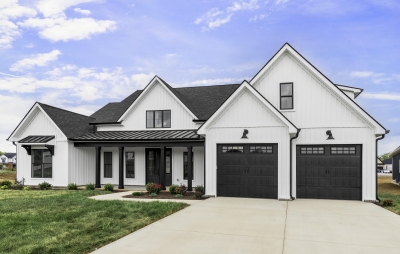 705 Azalea Lane, Versailles, KY