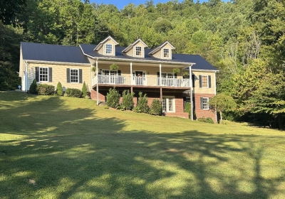 725 Hatton Creek School Road, Stanton, KY